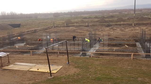 În satul Brăiești din Cornu Luncii a început construcţia unei noi săli de sport