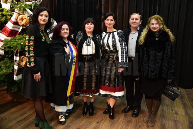 Primarul comunei Berchişeşti, Violeta Țăran, le-a mulţumit tuturor participanţilor la festivalul de colinde