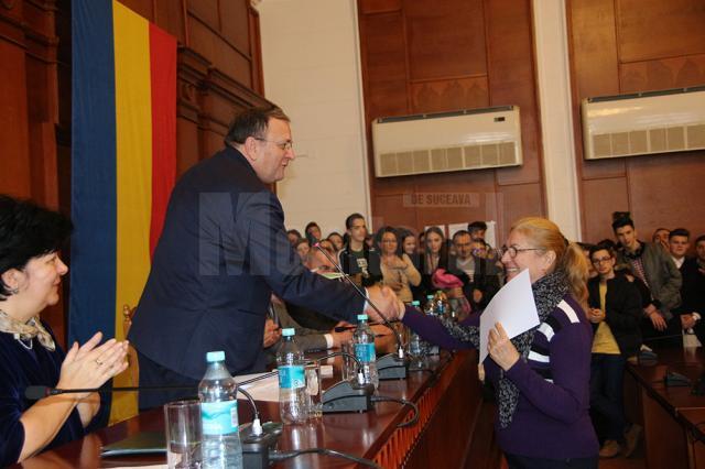 Preşedintele CJ, Gheorghe Flutur, a premiat olimpicii și profesorii lor