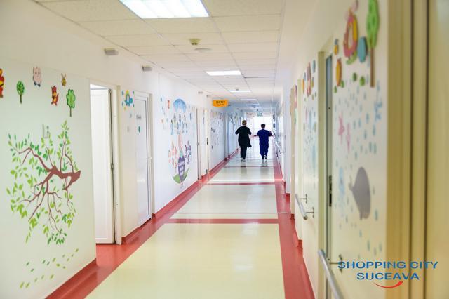Secția de Pediatrie a fost dotată cu patru aparate medicale, în valoare totală de 13.000 de euro, în urma unei sponsorizări făcută de Shopping City Suceava