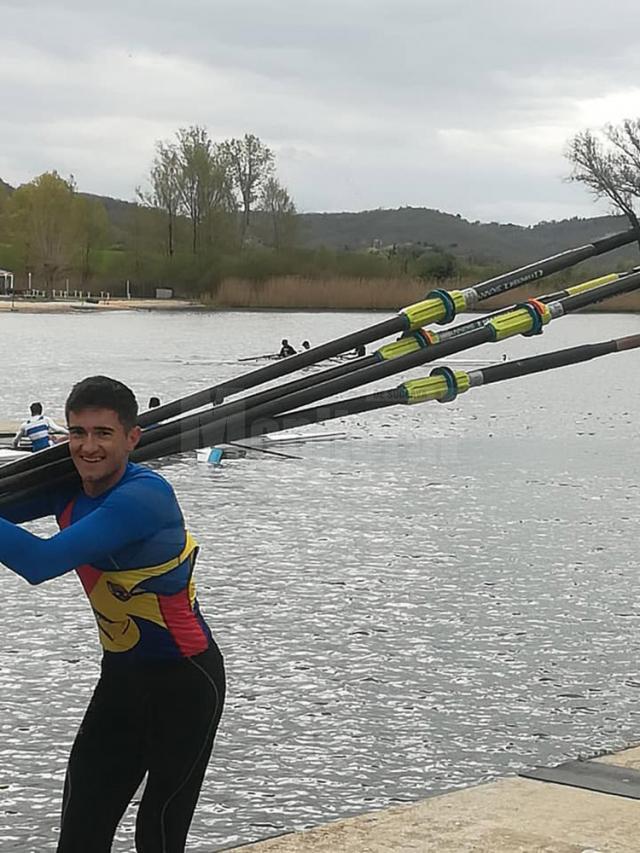 Canotorul Alexandru Ciobîcă, campion mondial şi european de tineret, este cel mai bun sportiv al anului la CSM Suceava