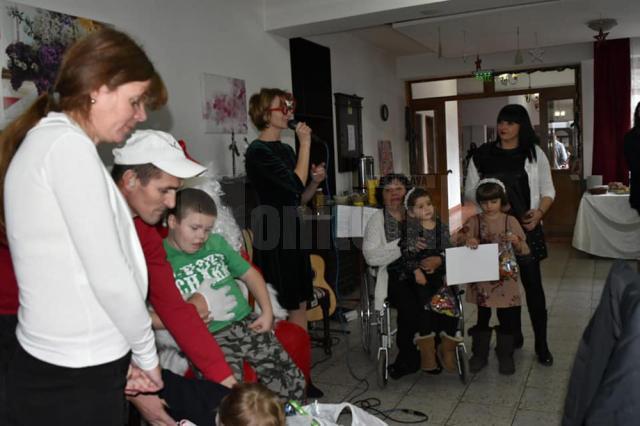 Daruri pentru copiii şi tinerii cu nevoi speciale din Asociaţia „Freamăt de Speranţă” din Câmpulung Moldovenesc