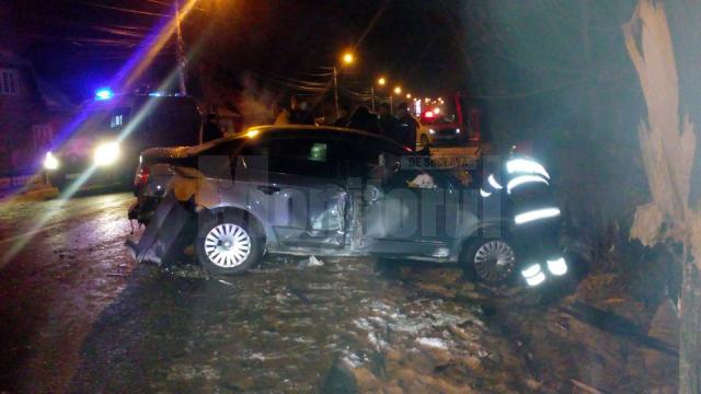 Cele două mașini implicate în accident