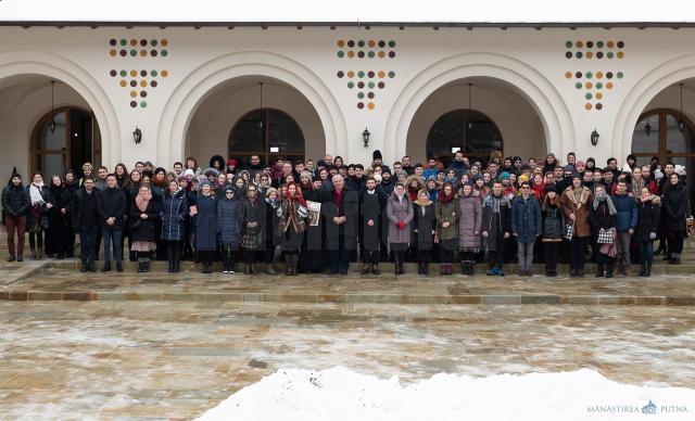 Organizaţiile ortodoxe studenţeşti din toată ţara au sărbătorit recent 30 de ani de activitate, la Mănăstirea Putna