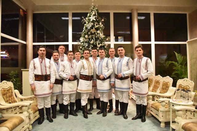 Ansamblul etnofolcloric "Plăieşii", din Republica Moldova