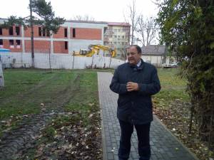 Preşedintele CJ, Gheorghe Flutur, dă explicaţii despre clădirea pentru institutul oncologic