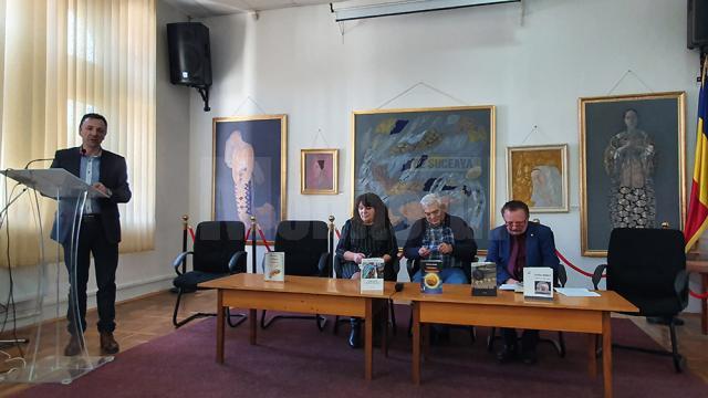 Emilian Marcu, proaspăt laureat al Academiei Române cu premiul „Ion Creangă” pentru proză, și-a lansat două cărți la Suceava