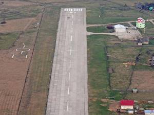 Aerodromul Floreni are în momentul de faţă o pistă betonată de 550 de metri