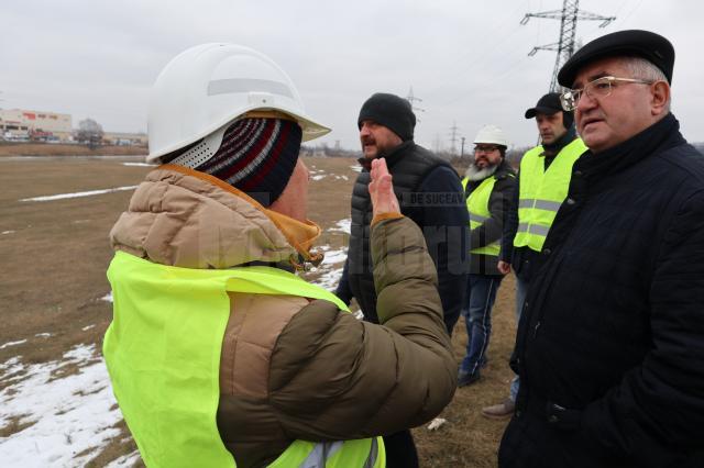 Lucrarile de amenajare a zonei de agrement de pe malul raului Suceava au demarat luni, 20 ianuarie 3