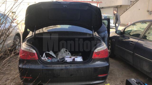 Autoturismul BMW 520 D din portbagajul căruia hoții au furat banii