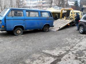 Ridicarea mașinilor abandonate în municipiul Suceava 5