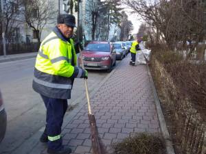 Campanie de curățenie stradală, ca de primăvară, demarată în plină iarnă 7