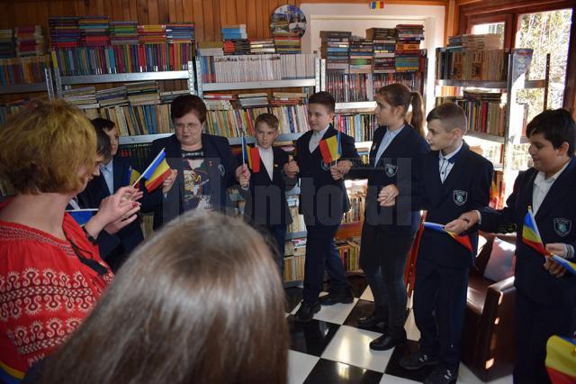 Ziua Educaţiei şi Unirea Principatelor Române, marcate în mod inedit de elevi ai Liceului Tehnologic „Vasile Cocea” Moldoviţa