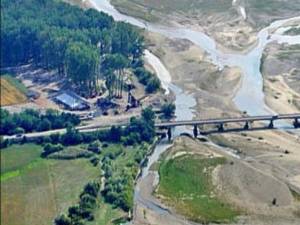 Noul pod peste râul Moldova va fi construit la Cornu Luncii, în aval de cel existent