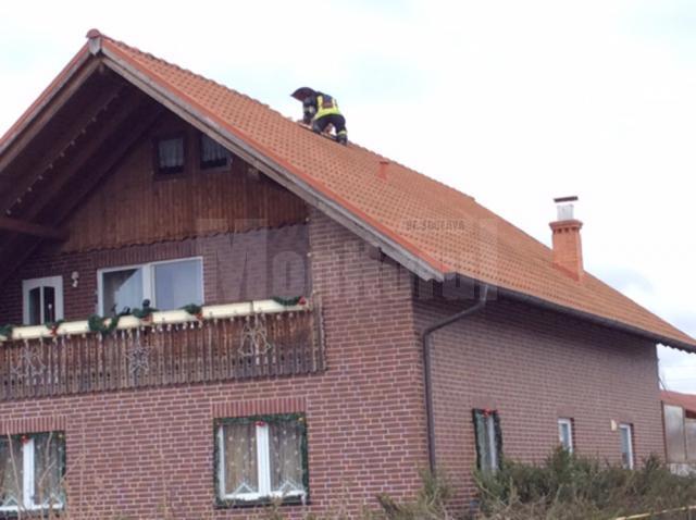 Incendiu minor la acoperișul unei case de la marginea municipiului