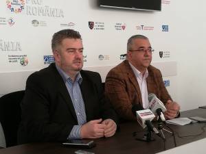 Florin Sinescu (dreapta) va candida pentru funcţia de primar al Sucevei