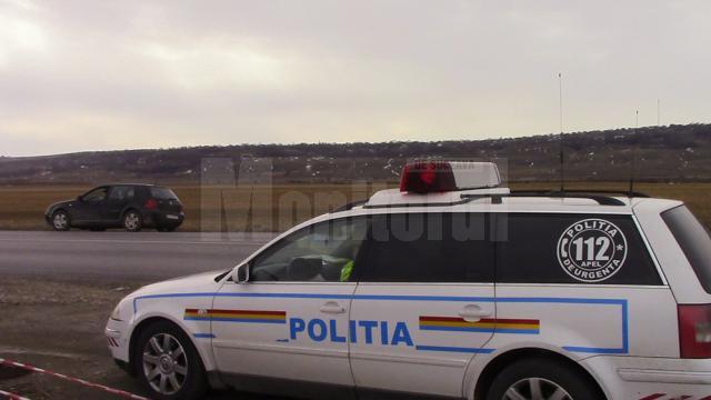 Poliţiştii au efectuat semnale de oprire, însă conducătorul autoturismului nu a oprit
