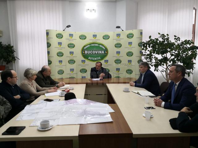 Gheorghe Flutur a avut o întâlnire pentru modernizarea drumului dintre Putna și Moldovița