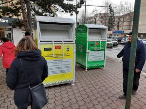 Instalarea containerelor colectoare pentru îmbracaminte