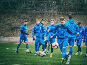 Fotbaliştii Bucovinei au intrat de astăzi în cantonament. Foto Cristian Plosceac