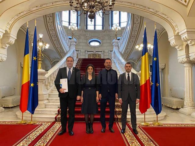 Marian Andronache, președintele PMP Suceava, alături de colegii Marius Paşcan, Ioana Constantin și Sebastian Moise, în delegația PMP invitată la Palatul Cotroceni