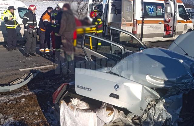 Victimele accidentului au fost transporate la spitalul din Fălticeni