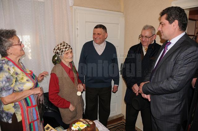 Viorica Hogaș, sărbătorită de familie și autorități