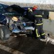 În urma impactului, cei doi soţi din autoturismul avariat au fost răniți