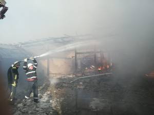 Incendiu devastator la o gospodărie din Mănăstirea Humorului
