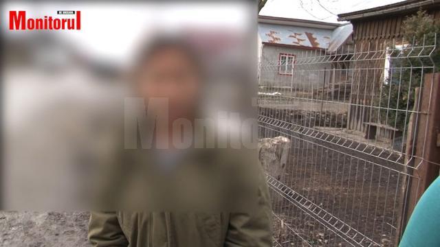 Adolescenta din Horodnic de Sus bătută cu biciul de iubitul ei a fost internată într-un centru de primire în regim de urgenţă