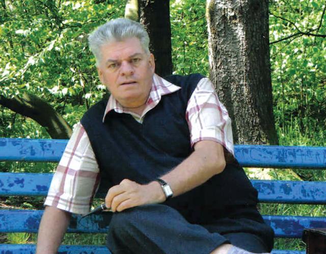 Scriitorul Mircea Radu Iacoban