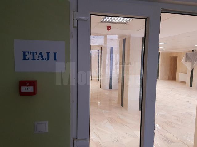 Câte opt pacienţi în saloanele Spitalului Fălticeni, cu spitalul nou finalizat, dar la mila Guvernului pentru bani de aparatură