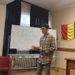 Cinci elevi ai Colegiului ”Petru Rareş”, în semifinala unui concurs de discurs public în limba engleză