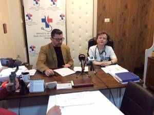Managerul Traian Andronachi și medicul primar Angelica Popescu