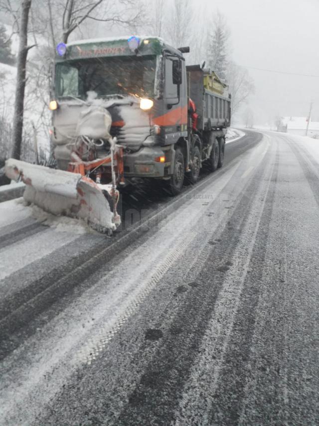 Traficul rutier se desfășoară în condiții normale în zona de munte a județului