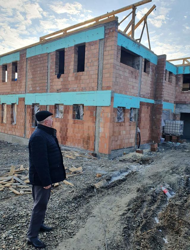 Ion Lungu în inspecție la grădinița nouă din cartierul Burdujeni sat