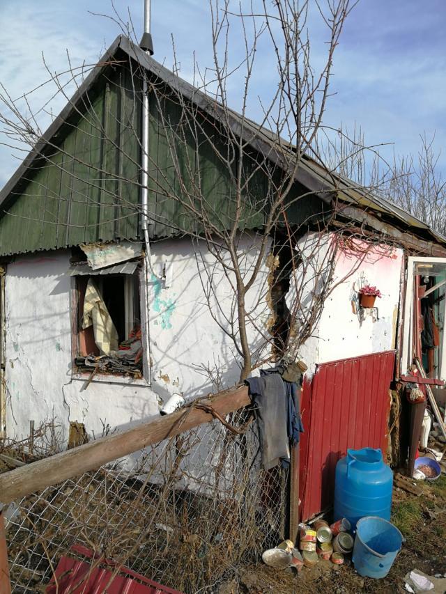 Explozie la o bucătărie de vară din comuna Zvoriștea