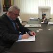 Contractul de achiziție a 25 de autobuze electrice mari a fost semnat miercuri dimineață, la Primăria Suceava