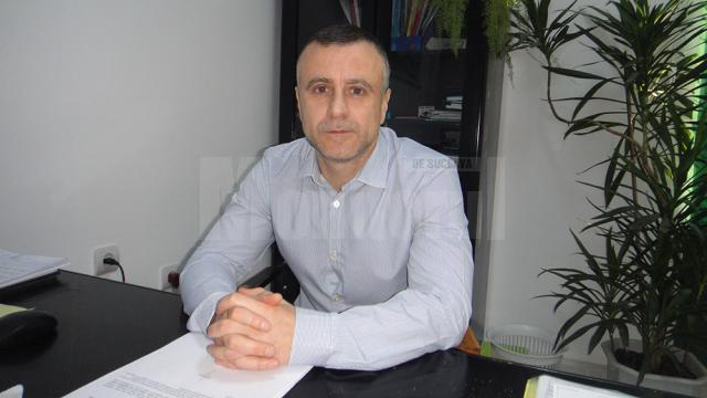Șeful Serviciului Impozite și Taxe din cadrul Primăriei municipiului Rădăuți, economistul Silviu Ursescu