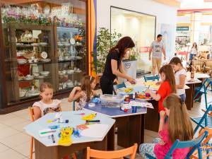 Ateliere de creație și modul de dezvoltare personală pentru copii, la Shopping City Suceava