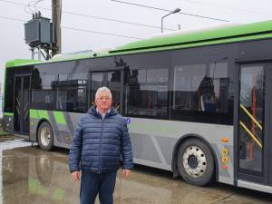 Cele 25 de autobuze care vor fi livrate în toamnă la Suceava vor fi verzi precum cupola celui vizitat de Lungu în curtea BMC CITY BUS
