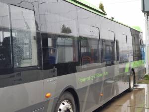 Cele 25 de autobuze care vor fi livrate în toamnă la Suceava vor fi verzi precum cupola celui vizitat de Lungu în curtea BMC CITY BUS 3