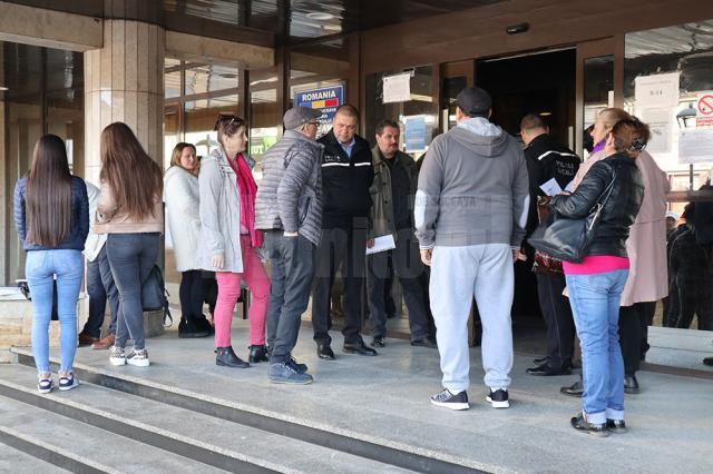 Limitarea accesului vizitatorilor în sediul Primăriei Suceava a fost impusă de joi dimineață