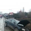 În urma impactului, autoturismul Opel a ajuns în şanţul de lângă drum
