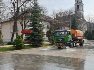Ample acțiuni de dezinfecție în locurile publice din municipiul Suceava 2