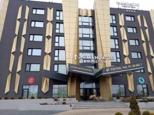 Hotelul Mandachi din Suceava, gratuit la dispoziția cadrelor medicale, care nu vor să meargă acasă de teamă să nu-și infecteze familiile