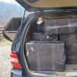 Mercedes încărcat cu țigări de contrabandă, de aproape 25.000 de euro, abandonat la Falcău