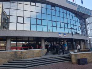 Primăria Suceava a luat măsuri de limitare a accesului publicului în instituție