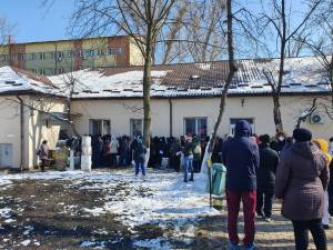 Revoltător: Îmbulzeală la testarea pentru coronavirus a angajaților Spitalului Județean Suceava
