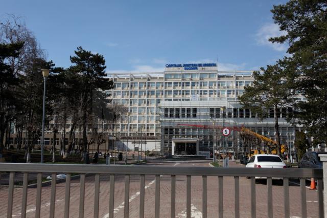 Un etaj al Spitalului Suceava, dedicat pacienților COVID, care sunt deja transferați de la Pneumologie